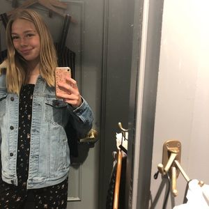 Meet your Posher, Abby